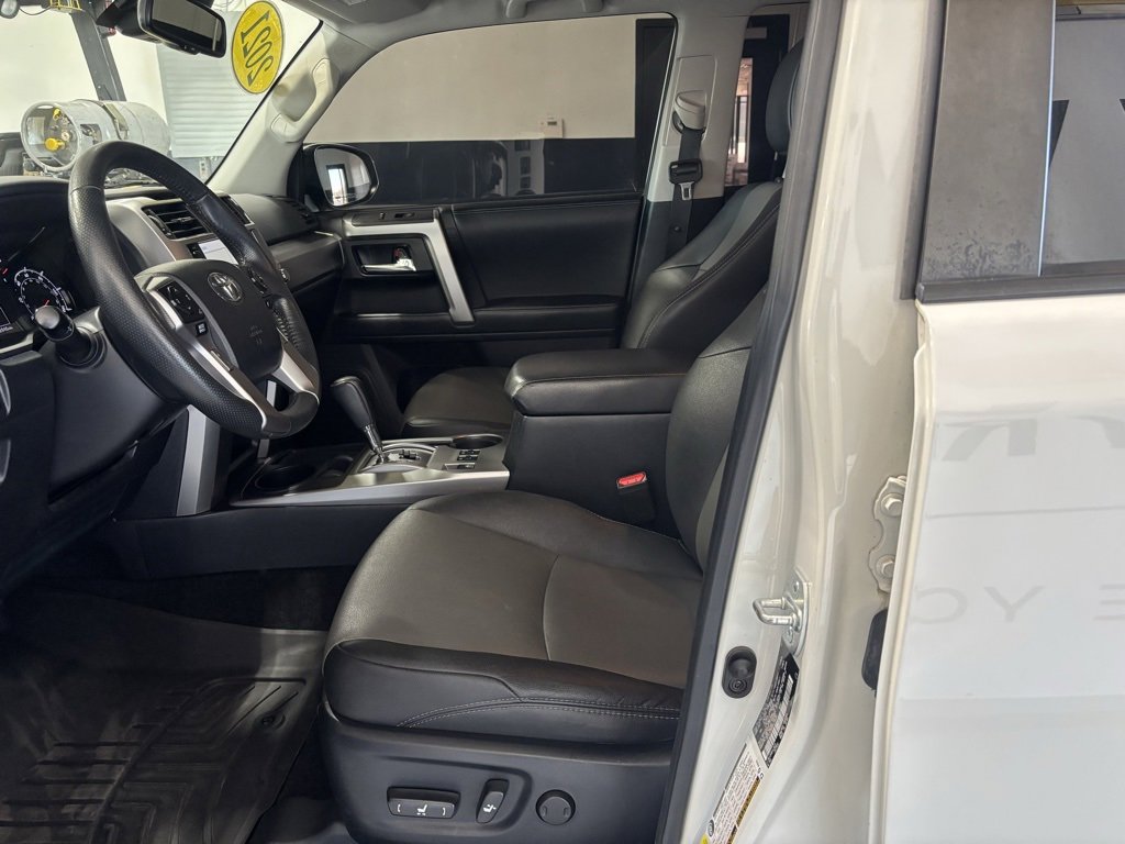 Used 2021 Toyota 4Runner SR5 Premium image 27