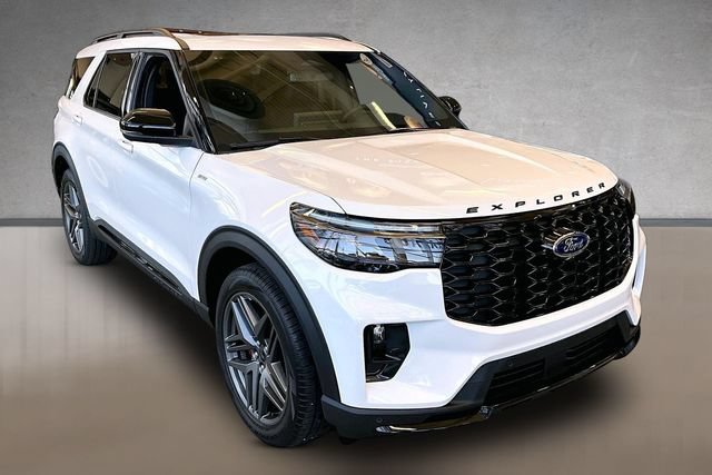 New 2026 Ford Explorer ST-Line w/ ST-Line Street Pack AWD/4WD image 2