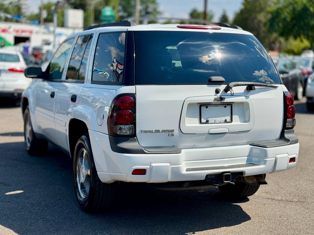 Used 2008 Chevrolet TrailBlazer 4WD image 3