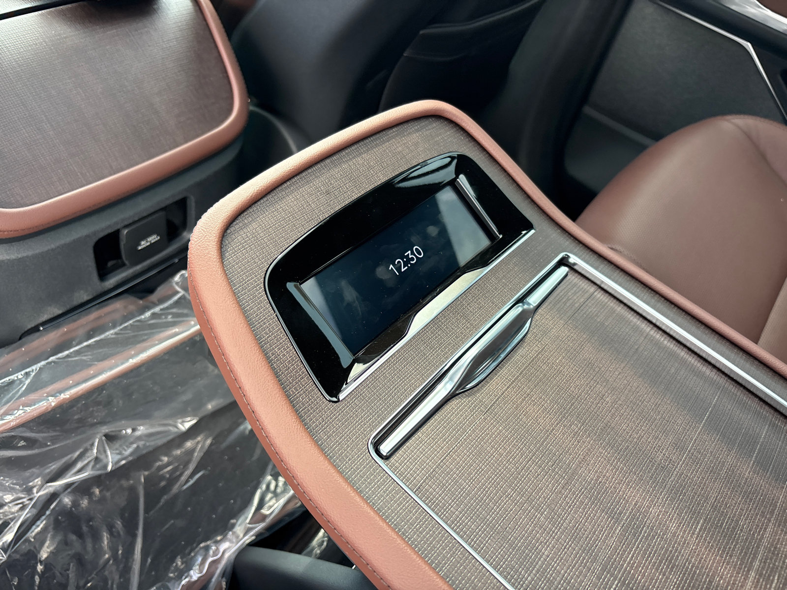 New 2027 Lincoln Navigator Reserve AWD/4WD image 32