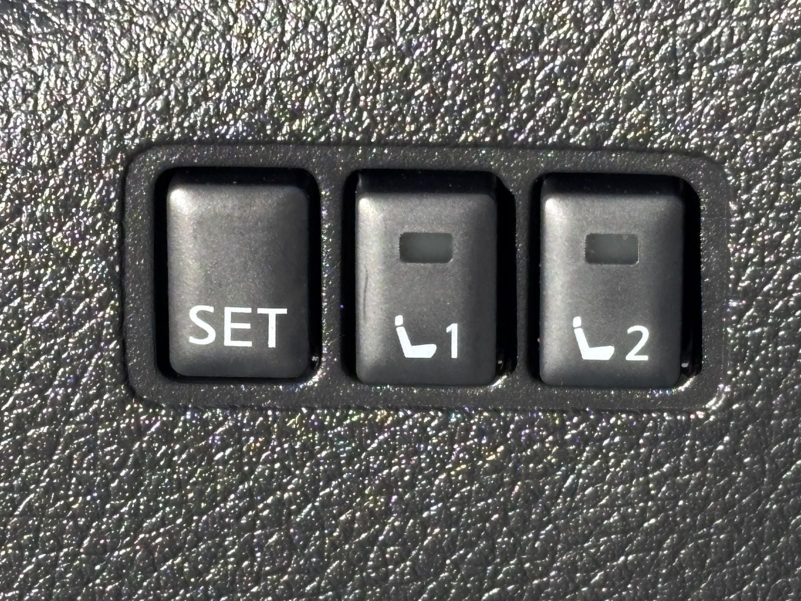 Used 2019 Nissan Rogue SV w/ Sun & Sound Touring Package AWD/4WD image 23