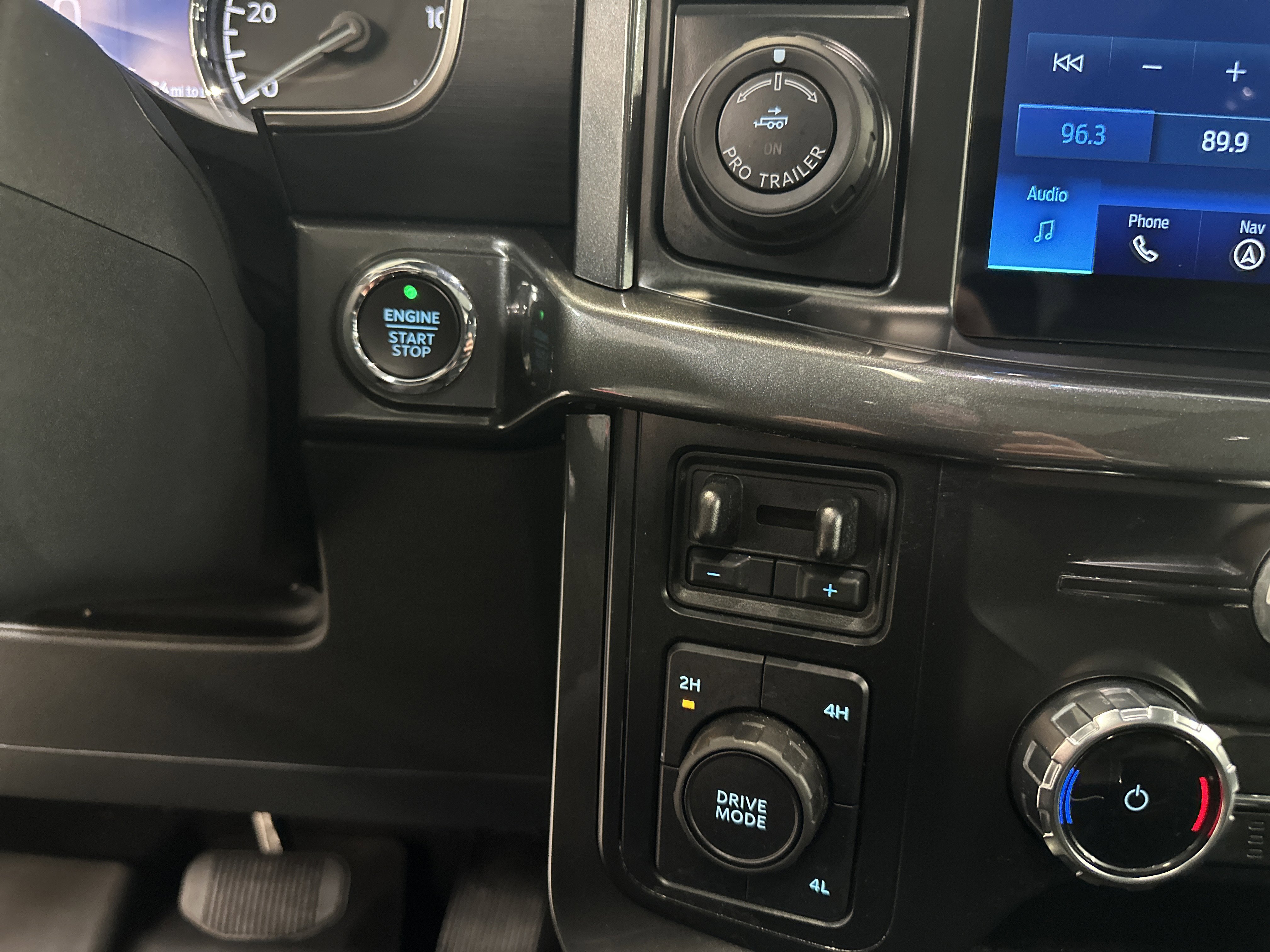 Used 2023 Ford F150 XLT w/ Equipment Group 302A High image 33