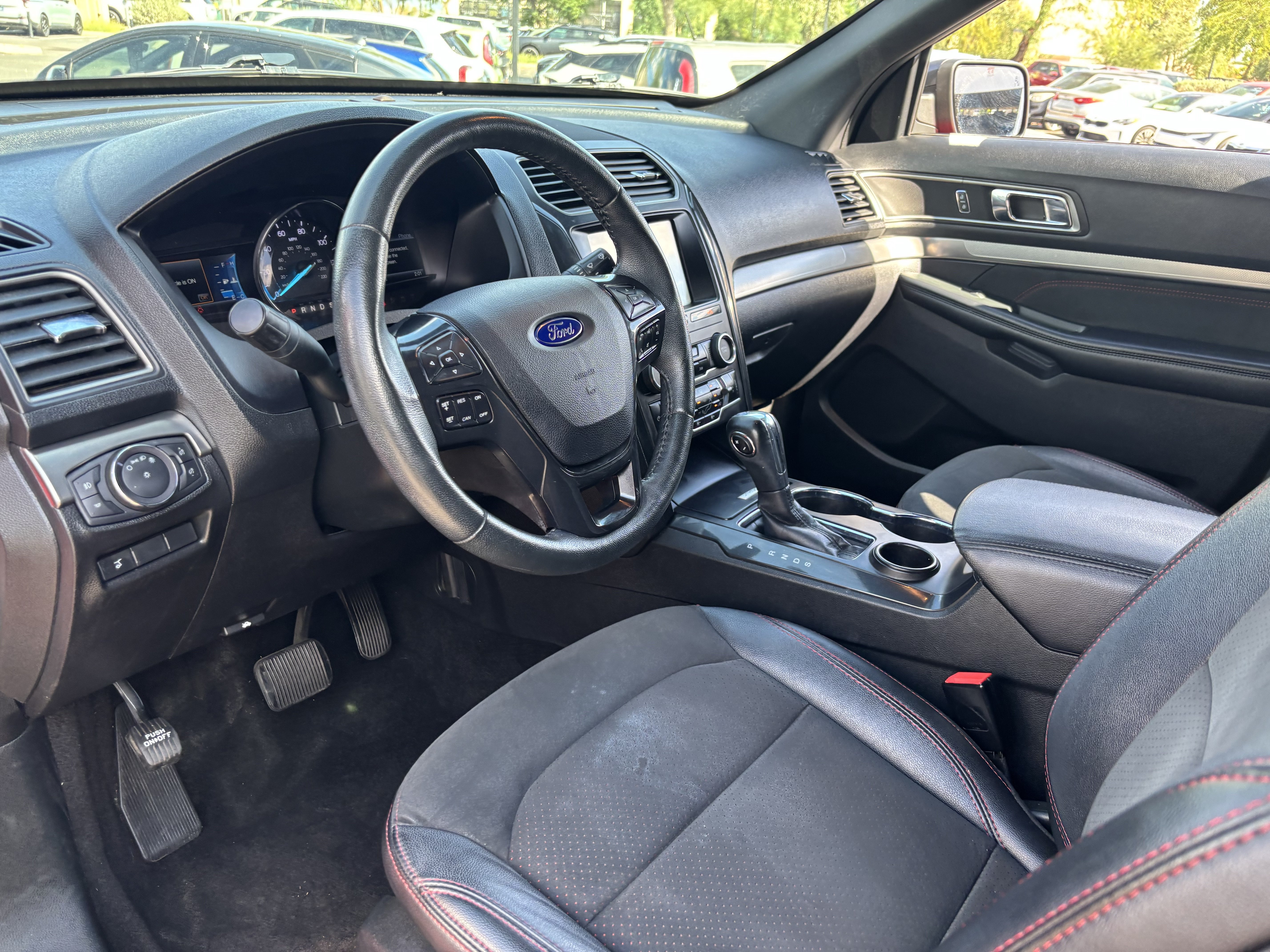 Used 2019 Ford Explorer XLT w/ Equipment Group 202A FWD image 16