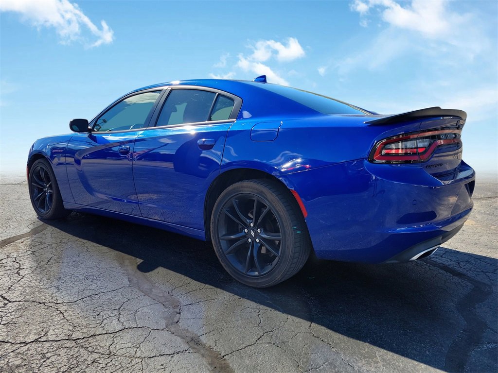 Used 2018 Dodge Charger SXT Plus w/ Blacktop Package image 3