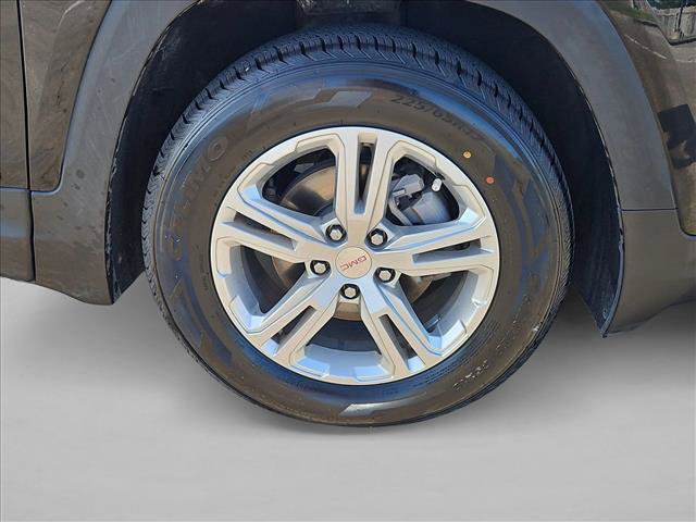 Used 2024 GMC Terrain SLE FWD image 22