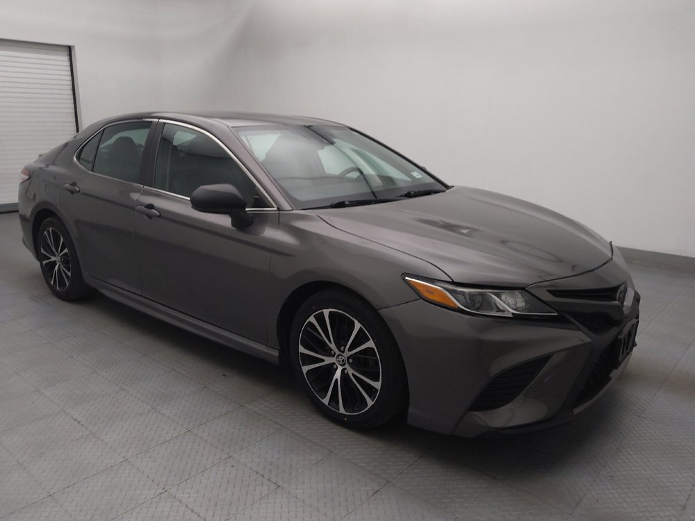 Used 2019 Toyota Camry SE FWD image 11