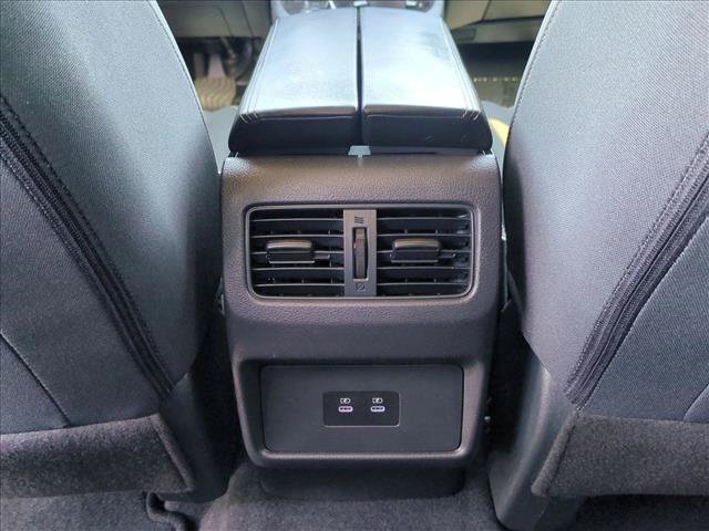 Used 2026 Nissan Rogue SV FWD image 16