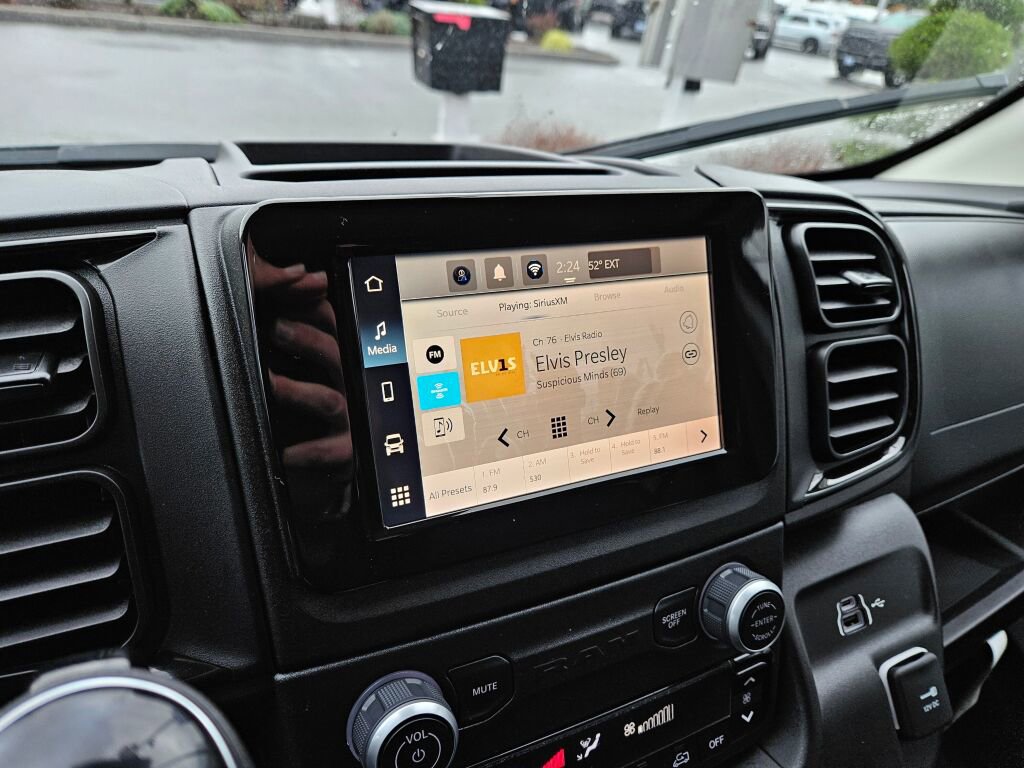 Used 2025 RAM ProMaster 2500 w/ Convenience Group image 23