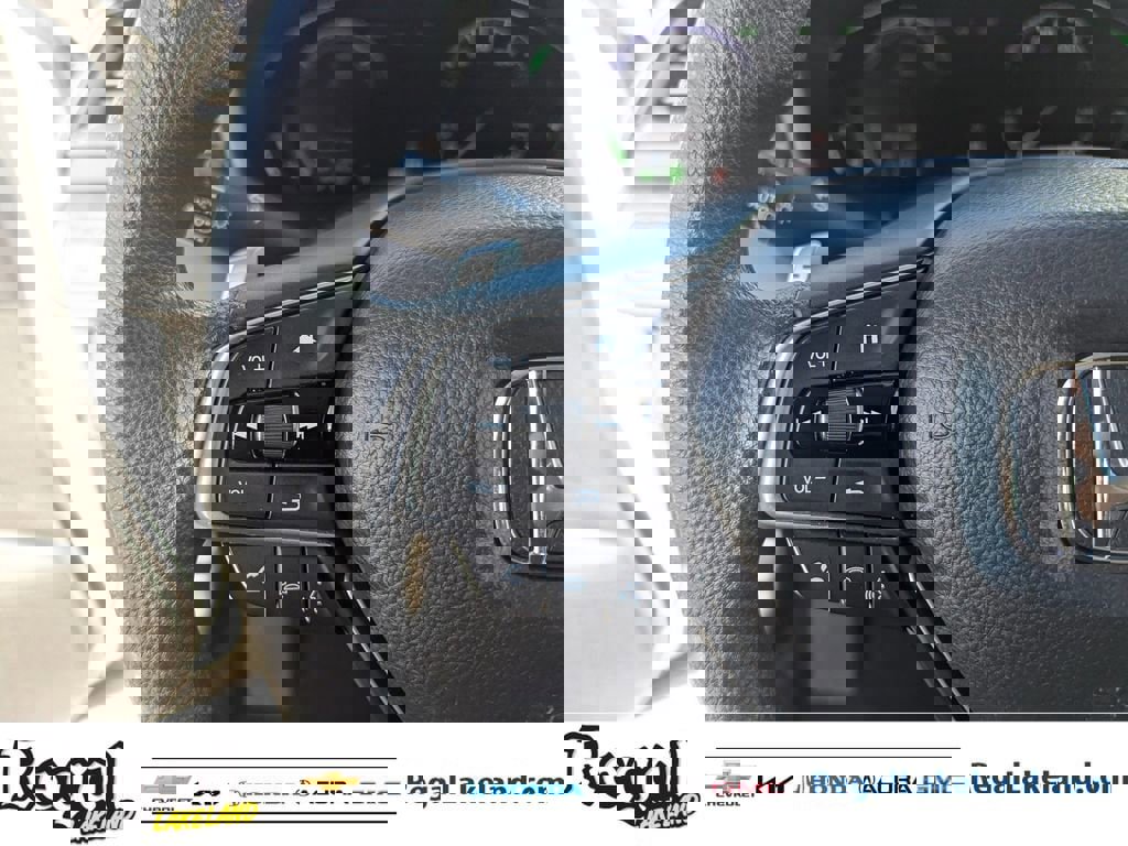 Used 2020 Honda Insight EX image 25