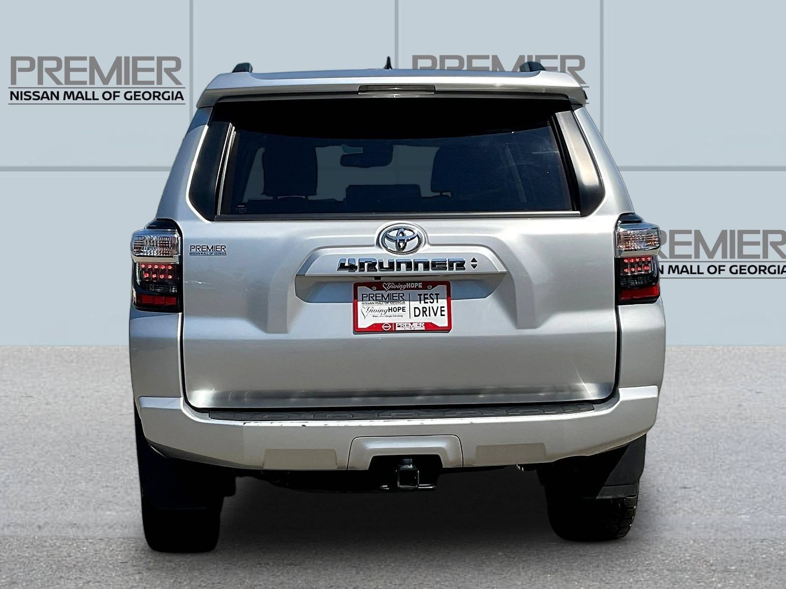 Used 2024 Toyota 4Runner SR5 AWD/4WD image 6