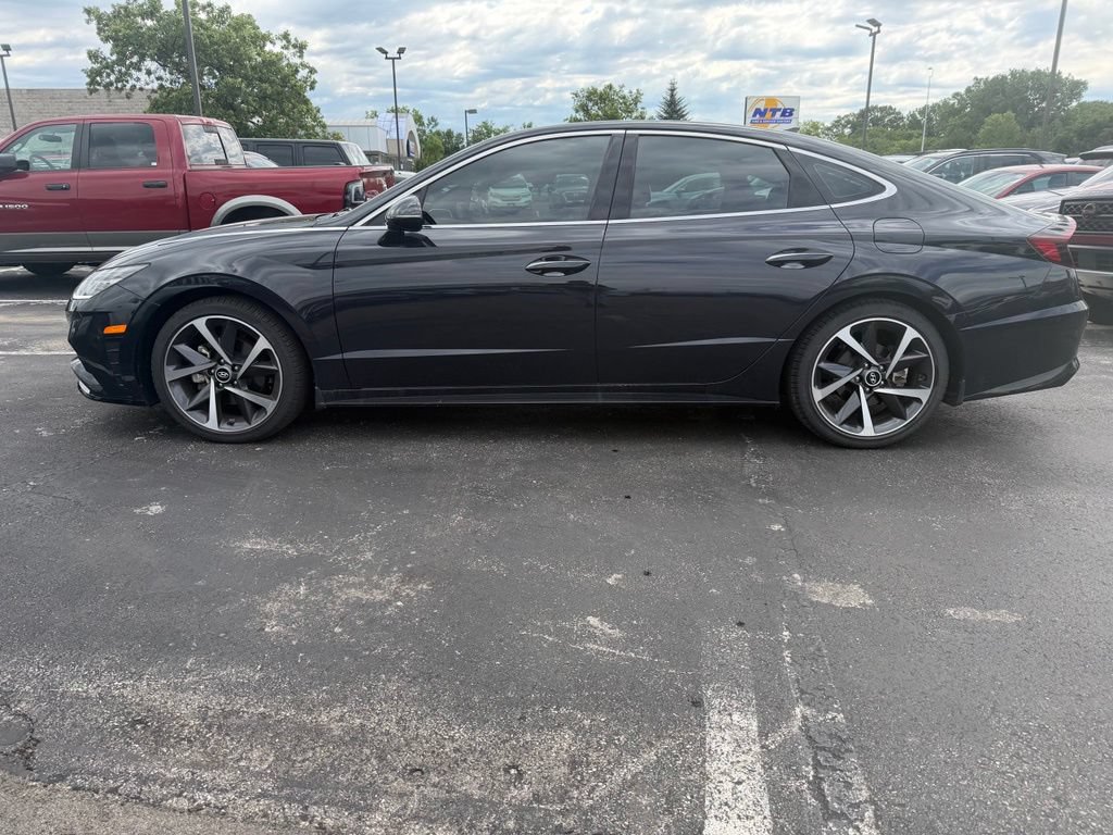 Used 2023 Hyundai Sonata SEL Plus w/ Preferred Accessory Package FWD image 1