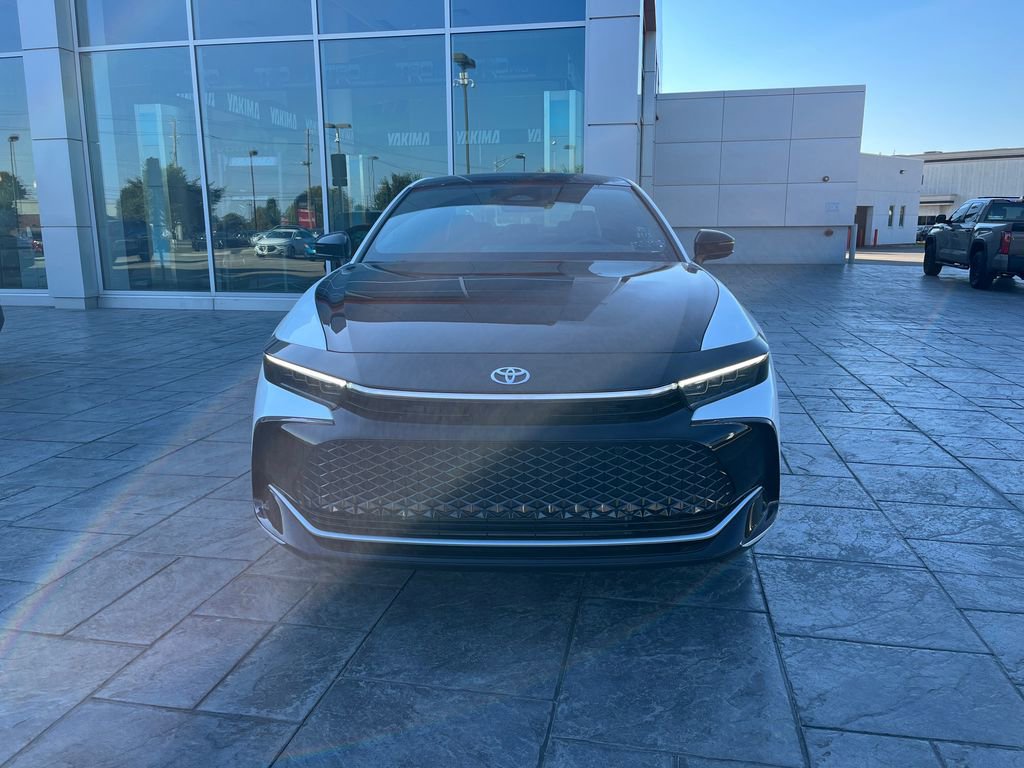 New 2026 Toyota Crown Platinum image 8