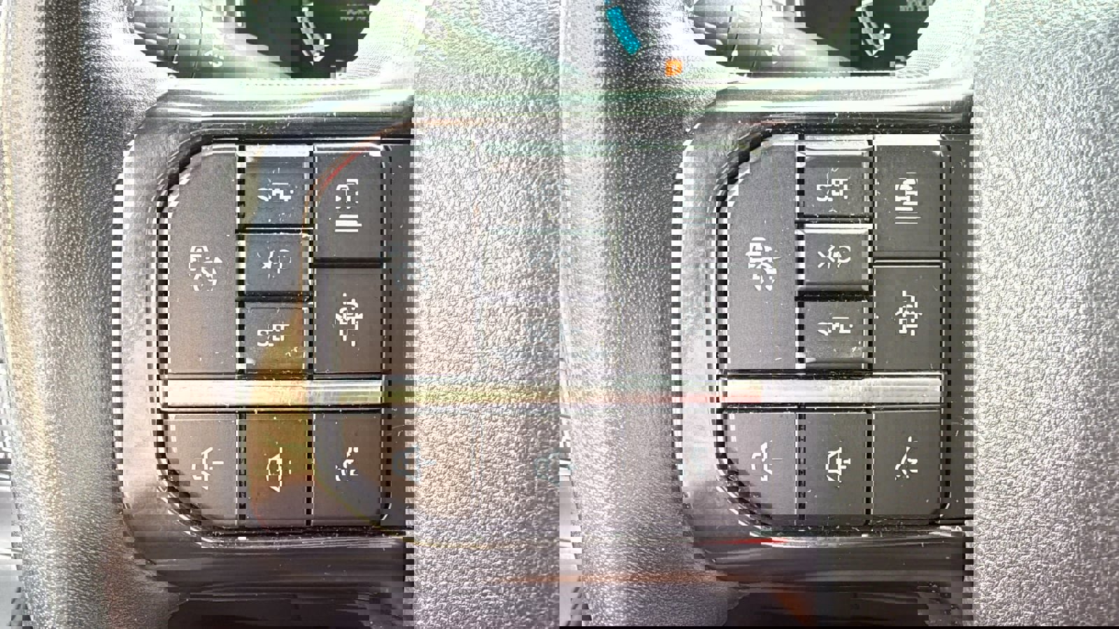 Used 2021 Ford F150 Platinum w/ FX4 Off-Road Package image 18