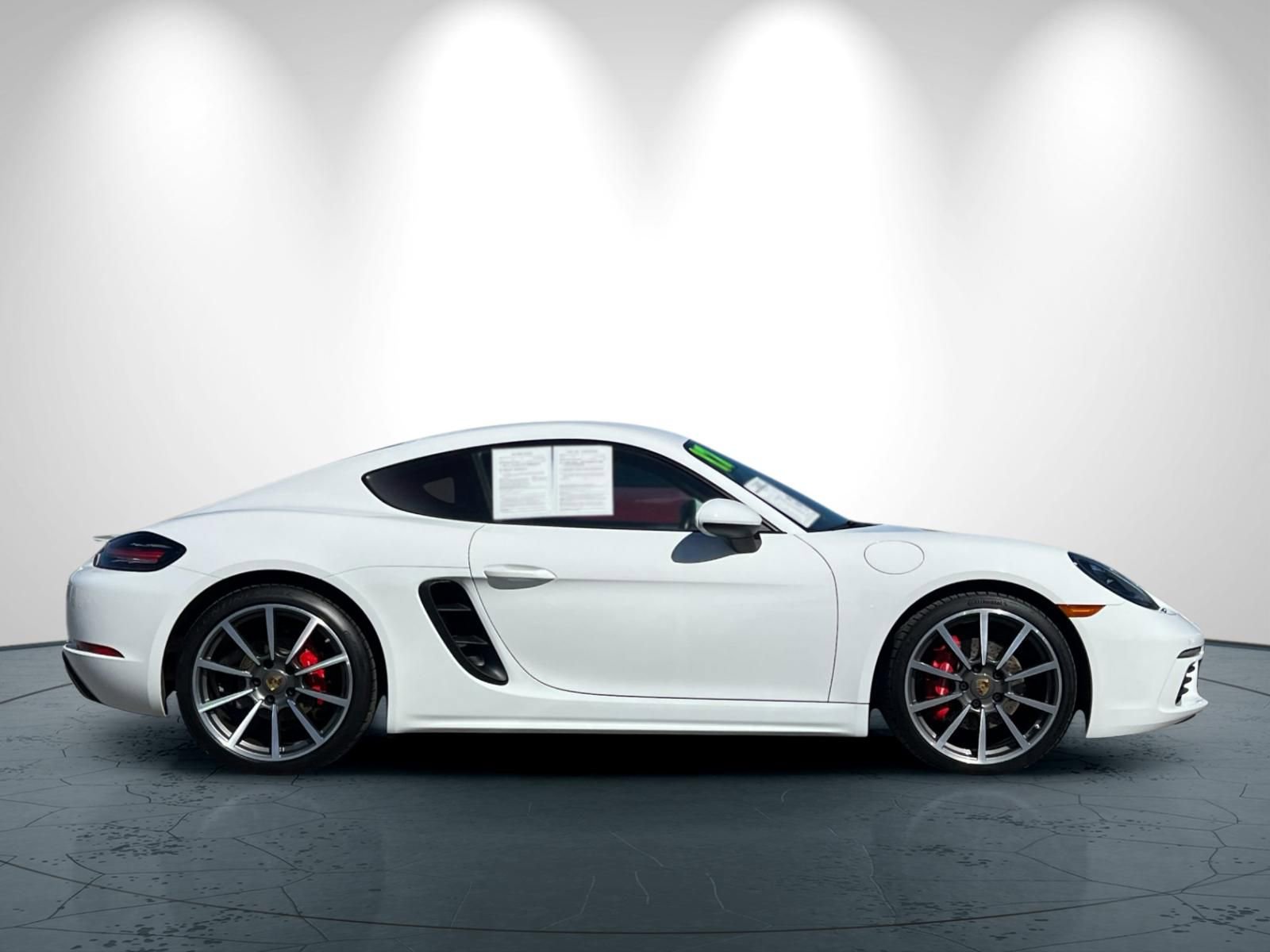 Used 2017 Porsche 718 Cayman S image 3