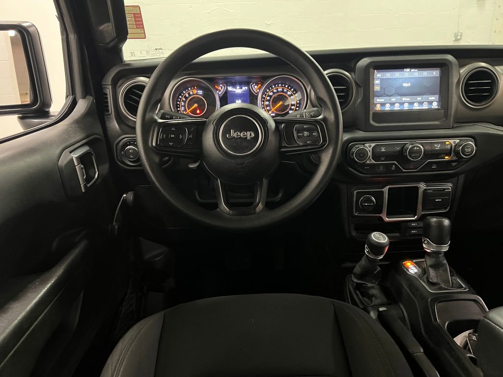 Used 2023 Jeep Gladiator Sport w/ Off Road Group AWD/4WD image 14