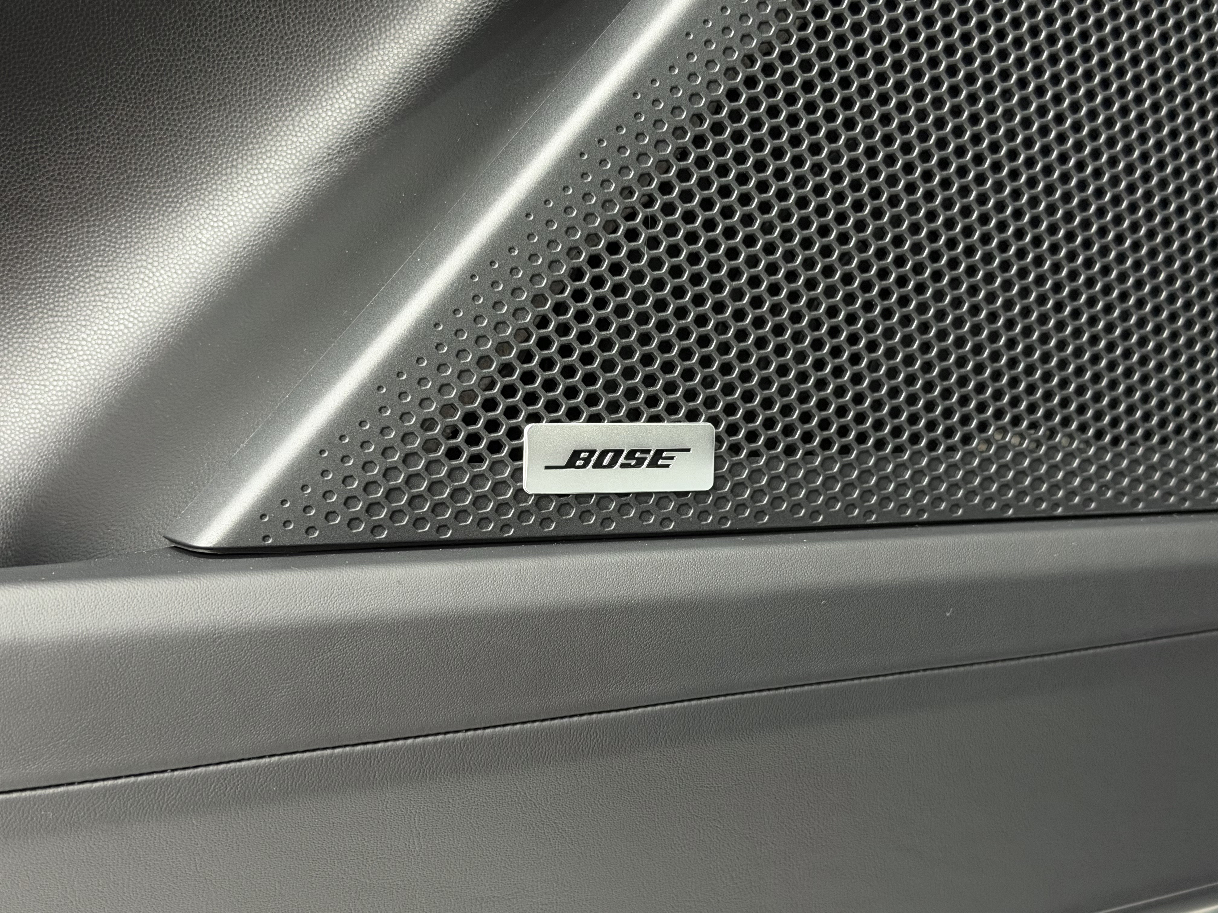 New 2026 Porsche Cayenne Electric AWD/4WD image 31