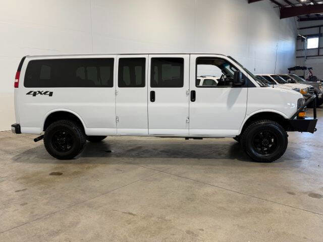 Used 2018 Chevrolet Express 3500 LT w/ LT Preferred Equipment Group RWD image 7