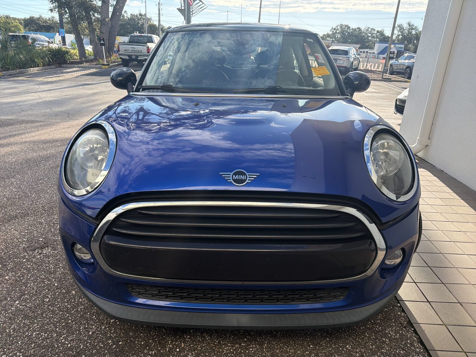 Used 2019 MINI Cooper 2-Door Hardtop w/ Storage Package FWD image 9