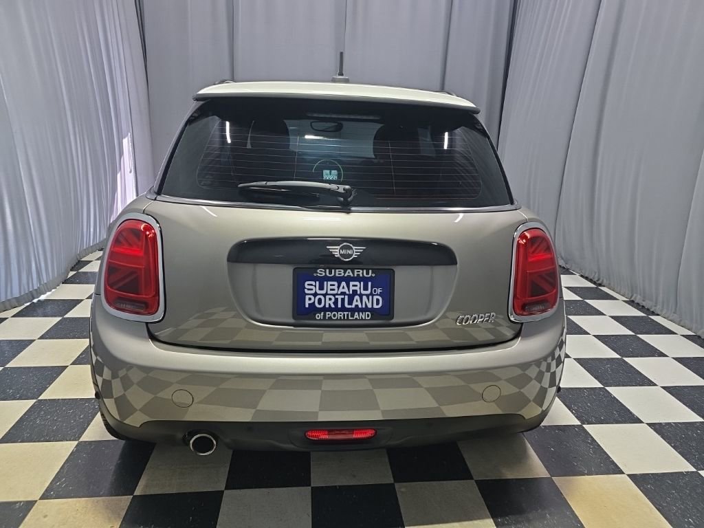 Used 2019 MINI Cooper 2-Door Hardtop w/ Premium Package image 5