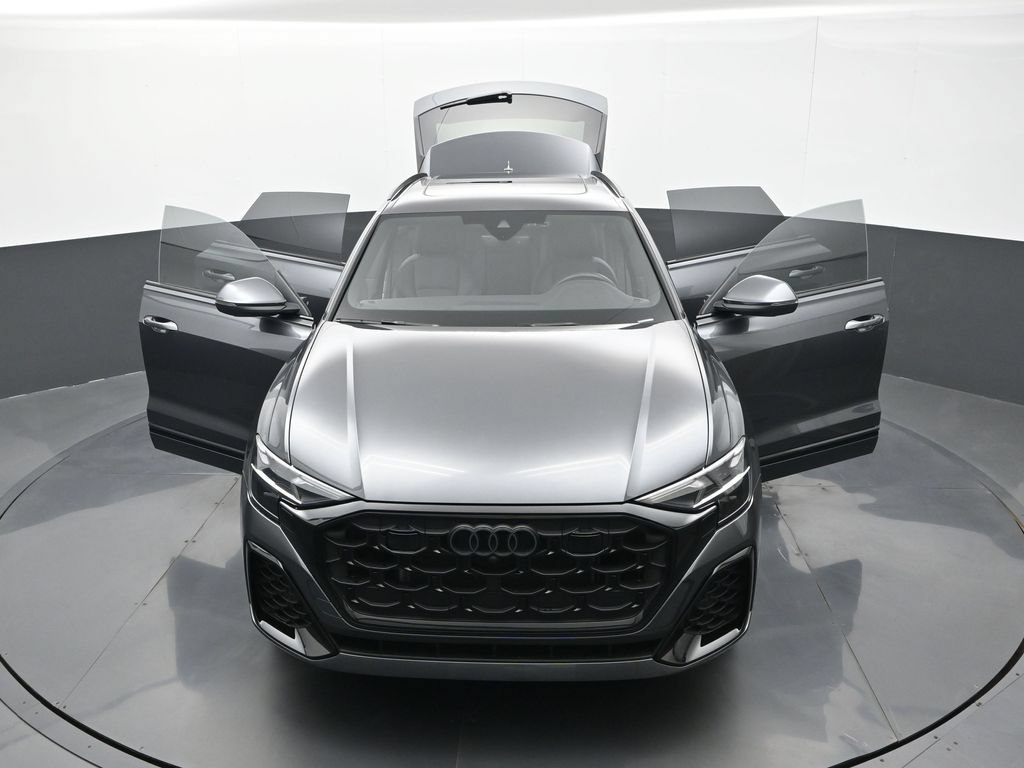 Used 2025 Audi Q8 Premium Plus AWD/4WD image 31