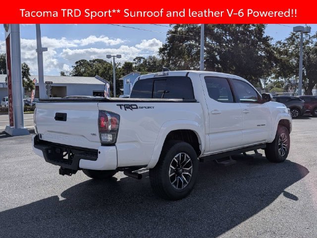 Used 2022 Toyota Tacoma TRD Sport w/ TRD Premium Sport Package RWD image 4