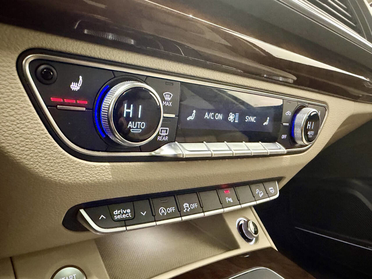 Used 2018 Audi Q5 2.0T Premium Plus w/ Premium Plus Package image 18