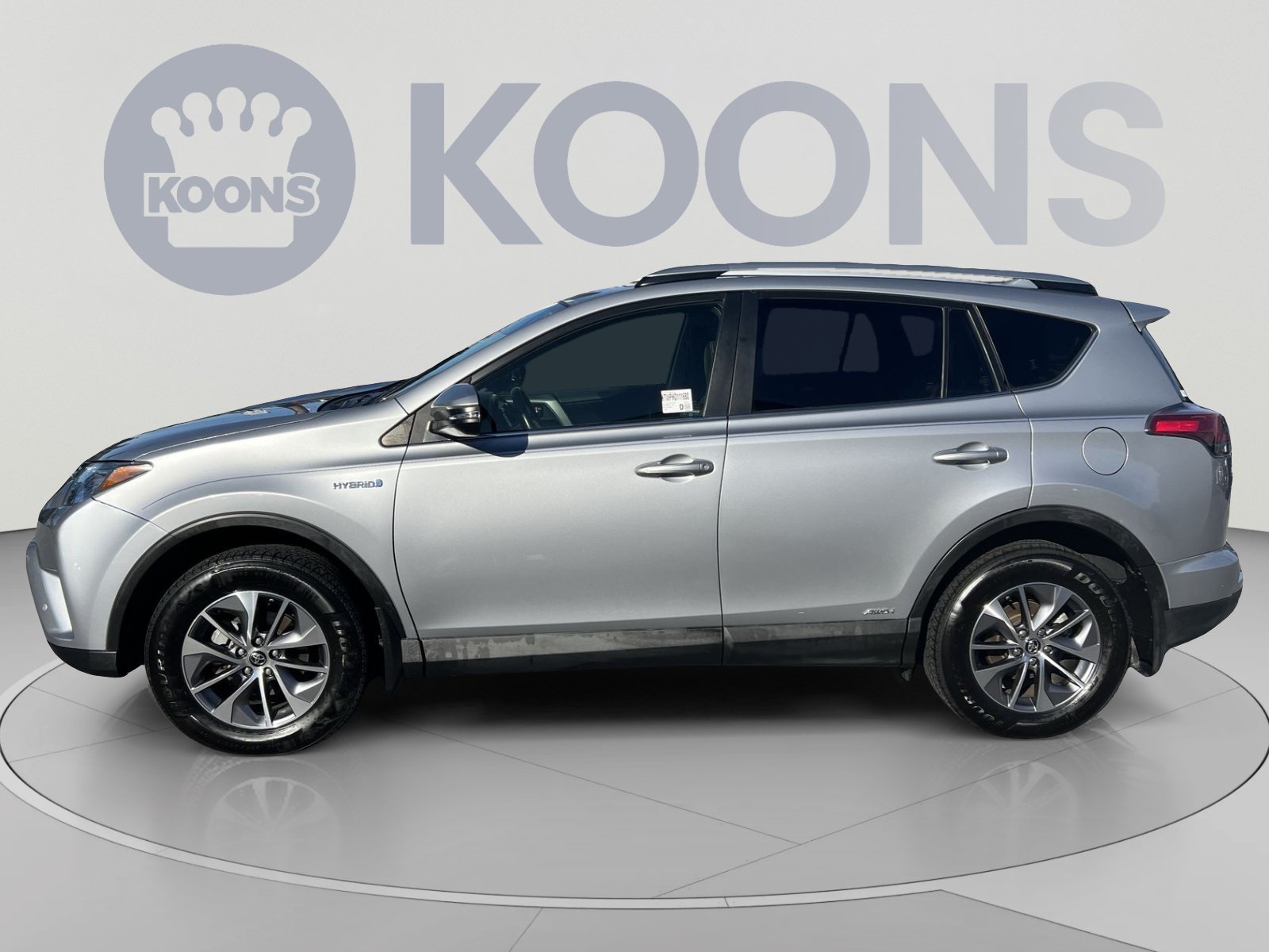 Used 2017 Toyota RAV4 XLE w/ Convenience Package AWD/4WD image 2