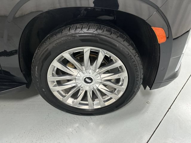 Used 2021 Cadillac Escalade Premium Luxury w/ Performance Package AWD/4WD image 20