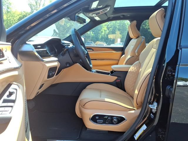 New 2026 Jeep Grand Cherokee Summit w/ Obsidian Package AWD/4WD image 5