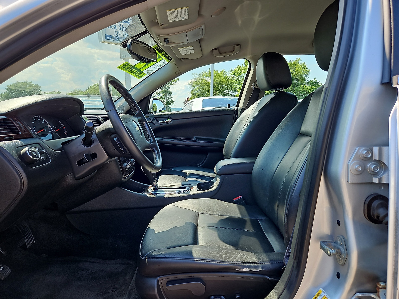 Used 2012 Chevrolet Impala LTZ FWD image 13