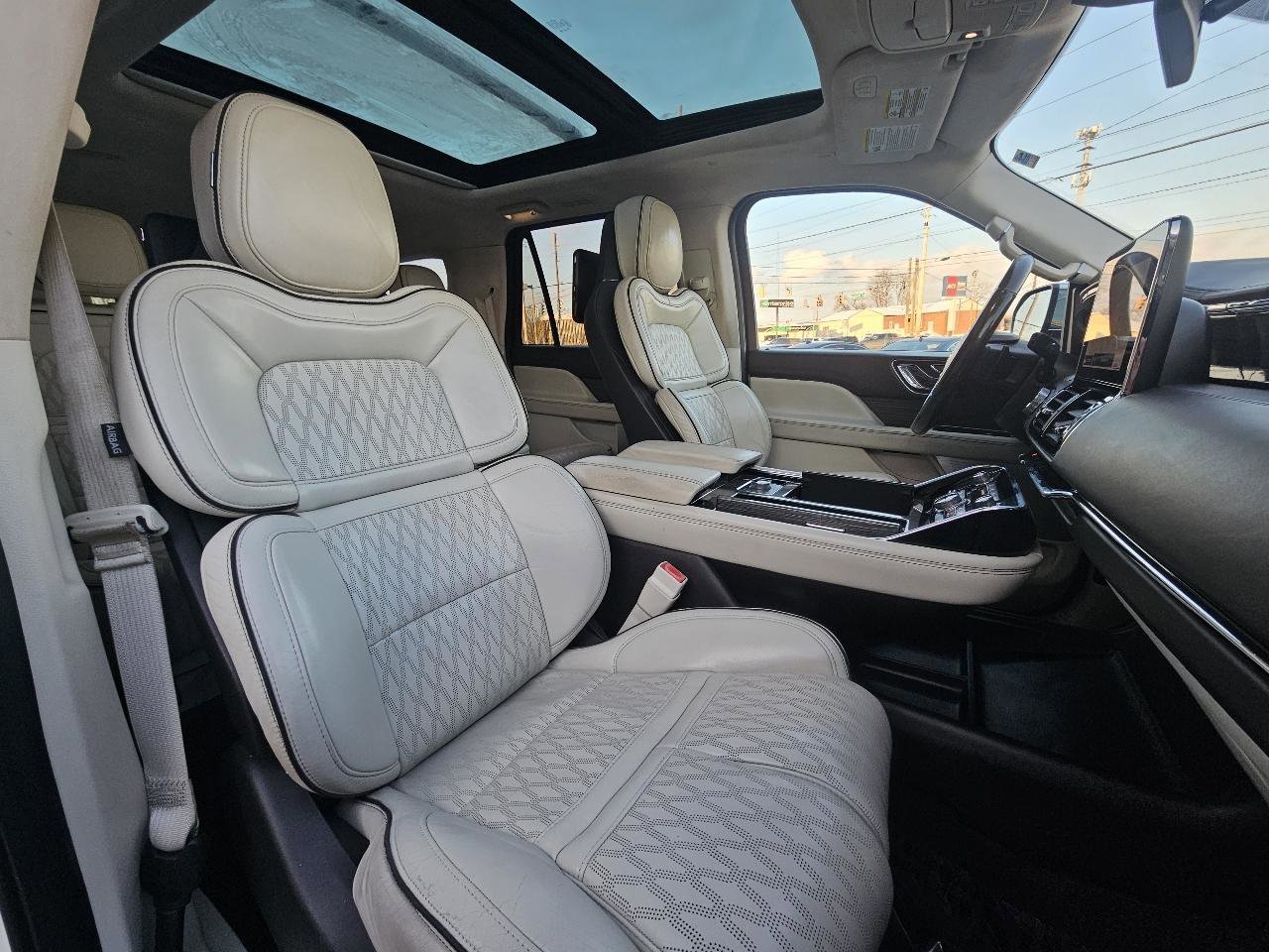 Used 2018 Lincoln Navigator L Black Label w/ Cargo Package image 74
