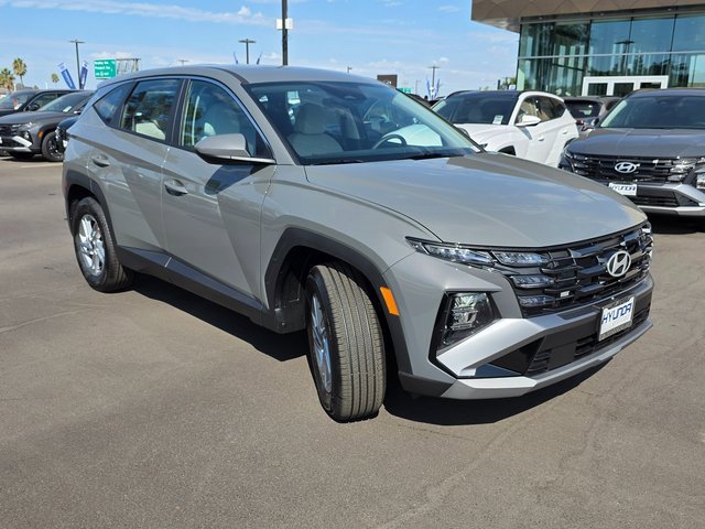 New 2026 Hyundai Tucson SE image 4