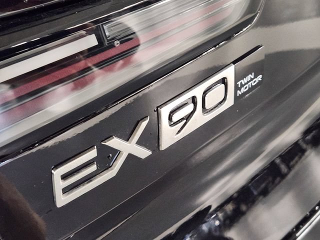New 2025 Volvo EX90 Ultra w/ Protection Package Premier AWD/4WD image 13