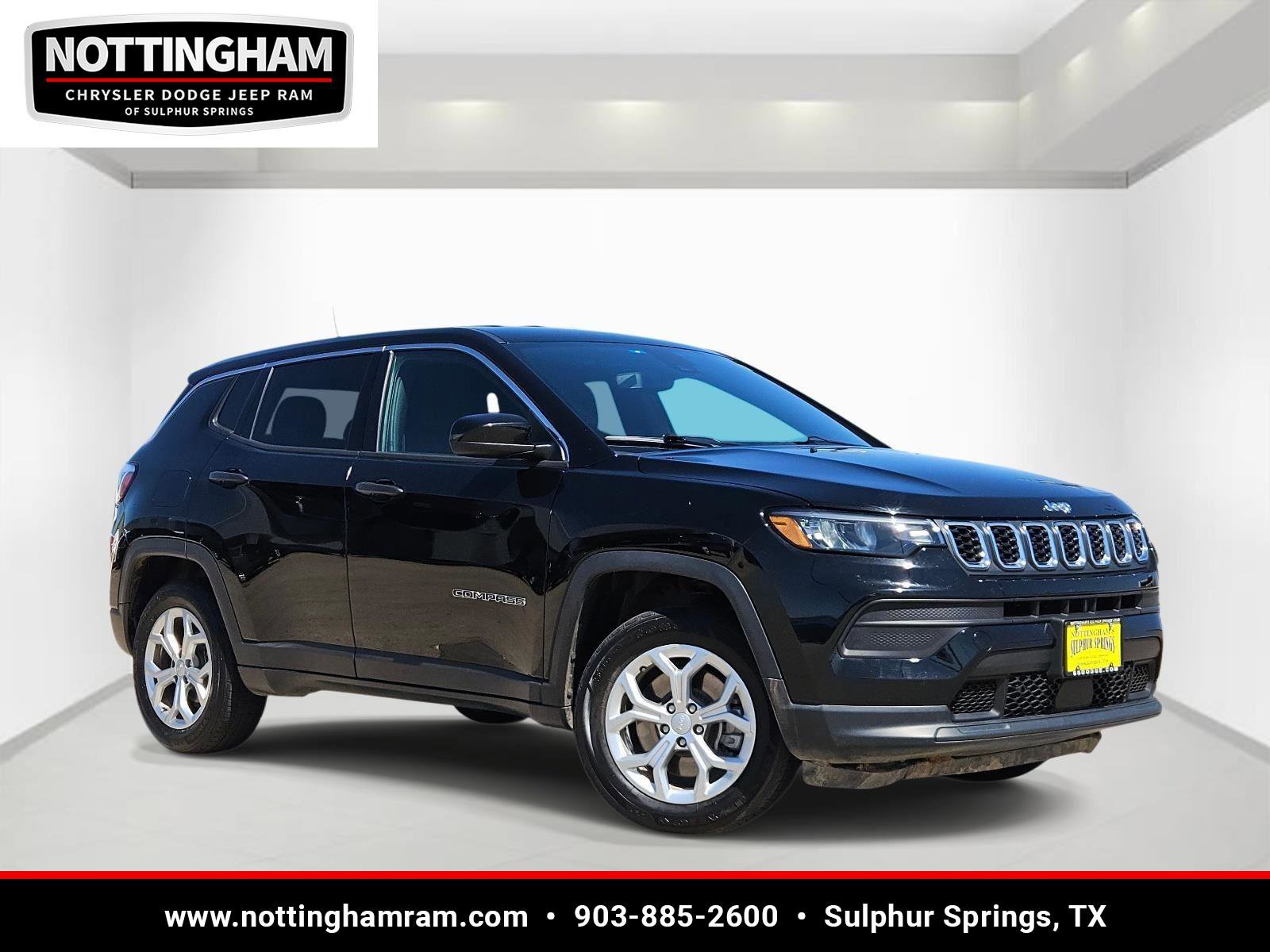 Used 2024 Jeep Compass Sport image 1
