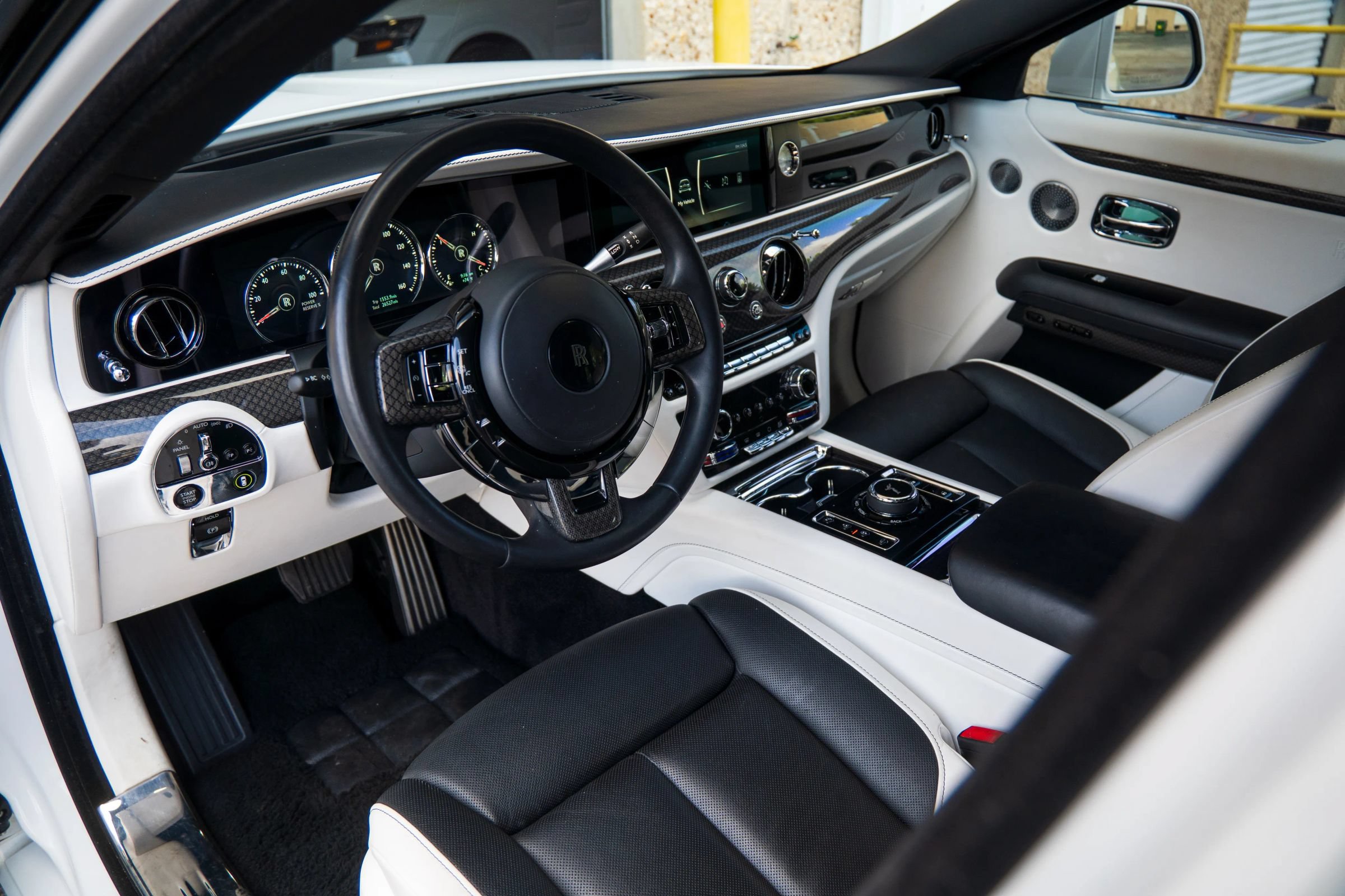 Used 2022 Rolls-Royce Ghost Black Badge AWD/4WD image 25