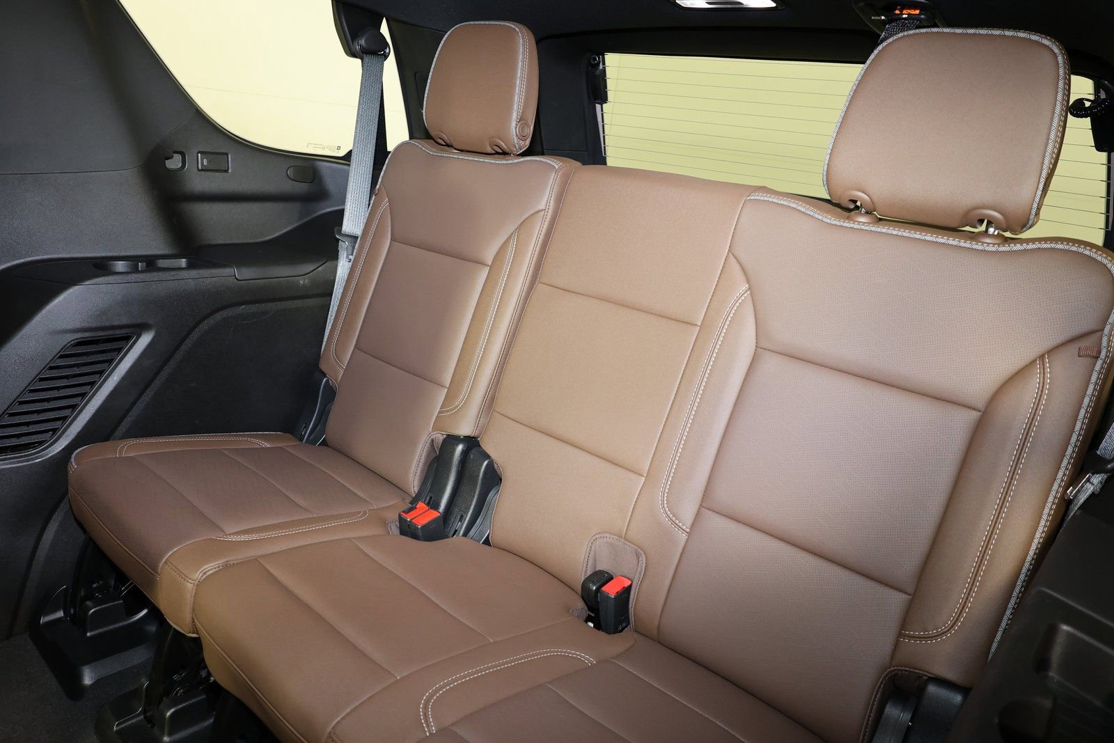 Used 2024 Chevrolet Tahoe High Country image 12