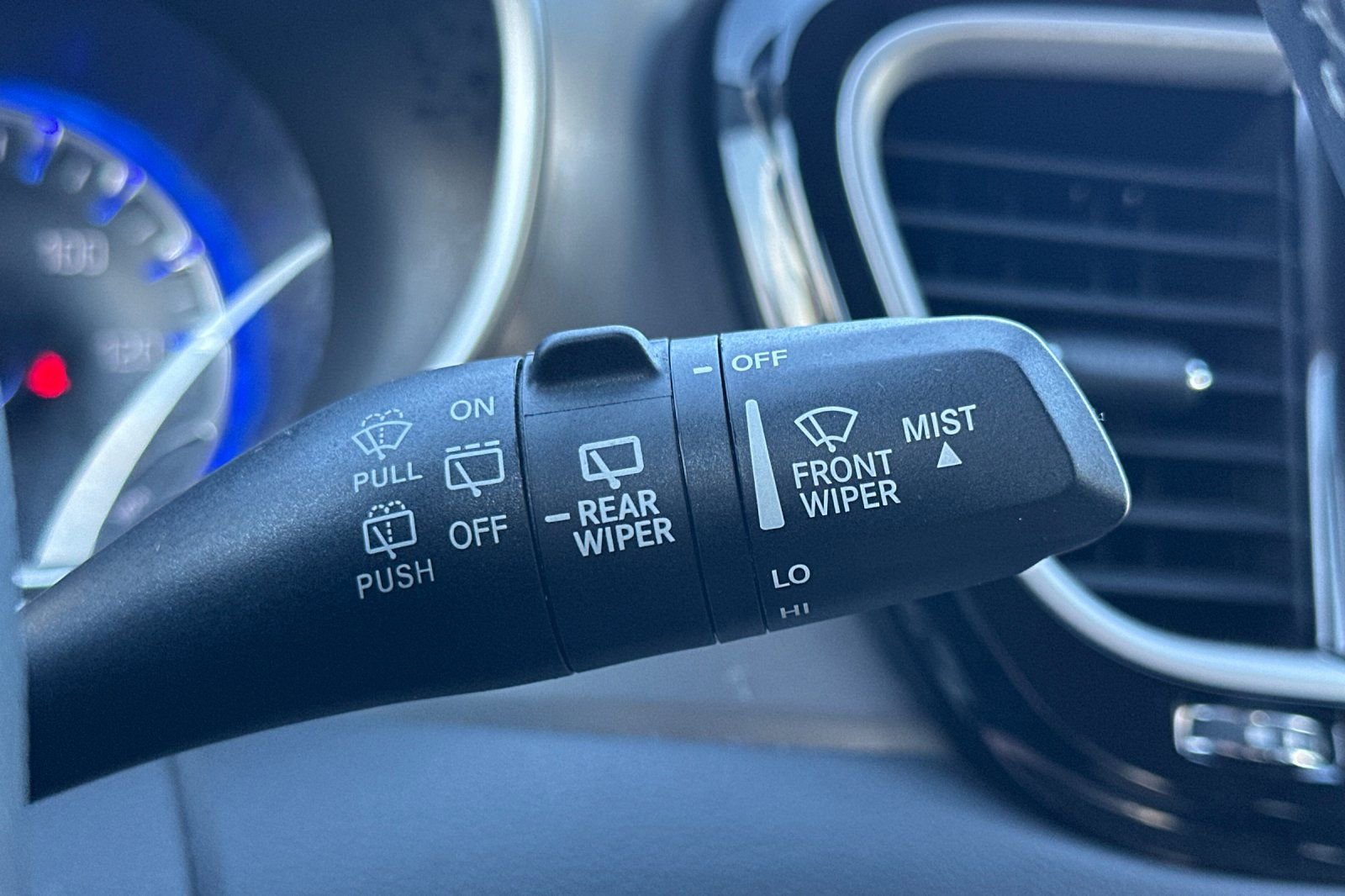 Used 2022 Chrysler Pacifica Touring-L image 38