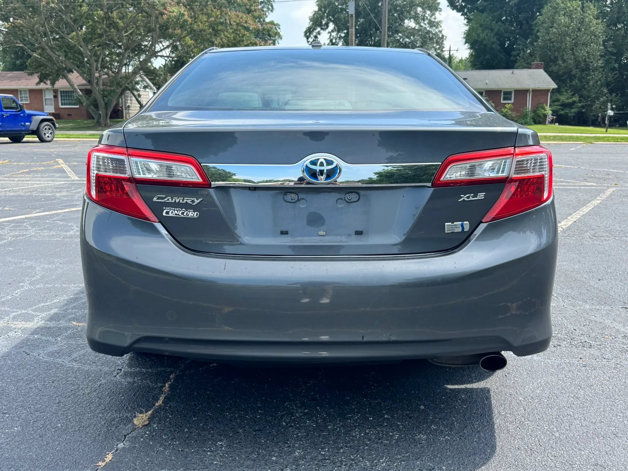 Used 2012 Toyota Camry XLE w/ Convenience Pkg FWD image 6