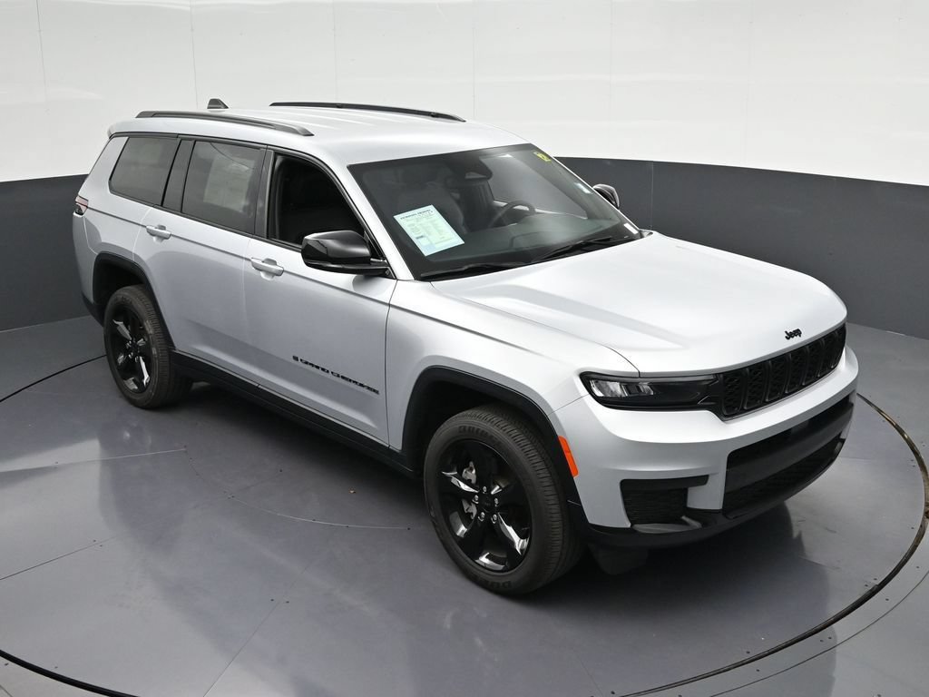 Used 2024 Jeep Grand Cherokee L Laredo AWD/4WD image 25