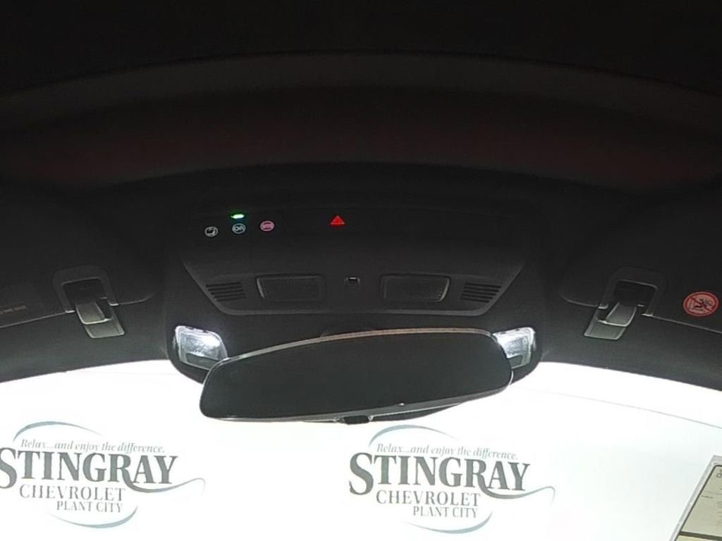 Used 2022 Chevrolet Corvette Stingray Coupe w/ 1LT RWD image 17