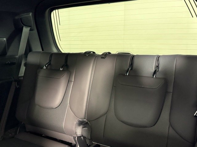 Used 2023 Lexus GX 460 Premium w/ Accessory Package AWD/4WD image 25