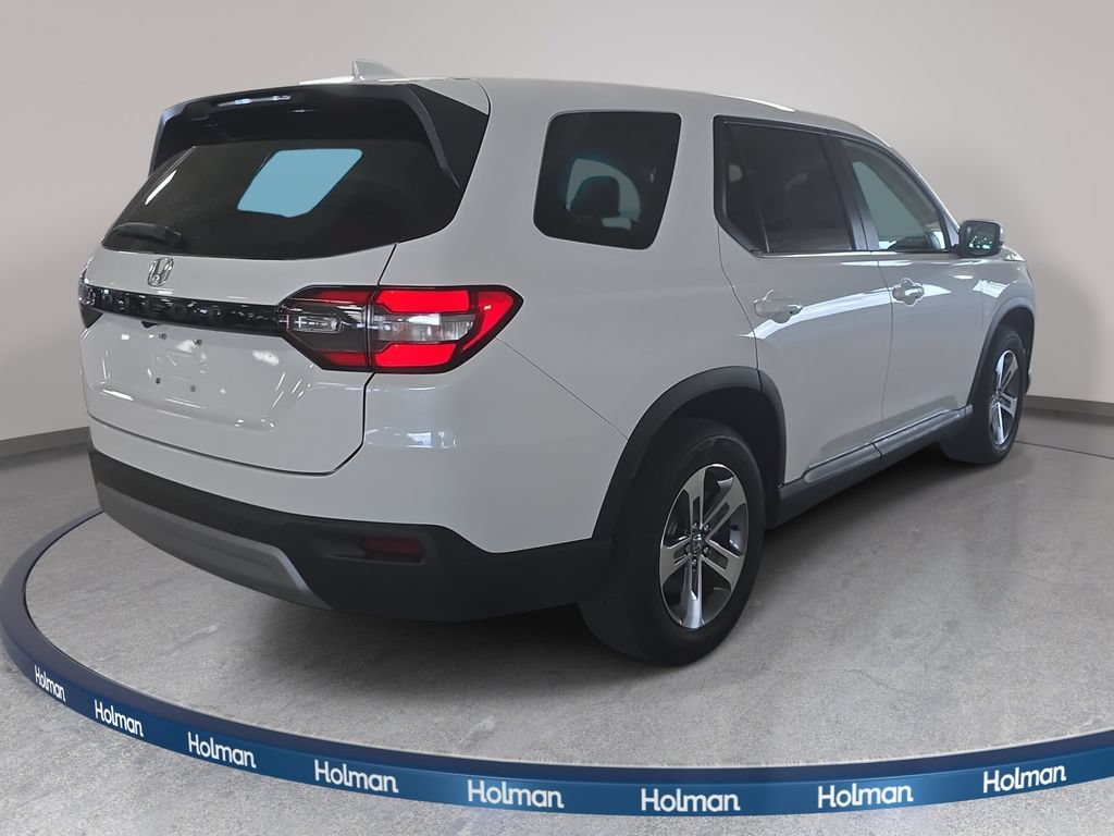 Used 2025 Honda Pilot EX-L image 6