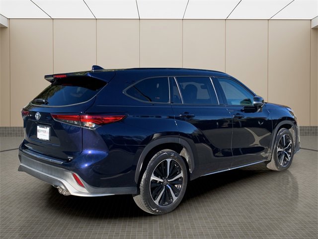 Used 2022 Toyota Highlander XSE image 5