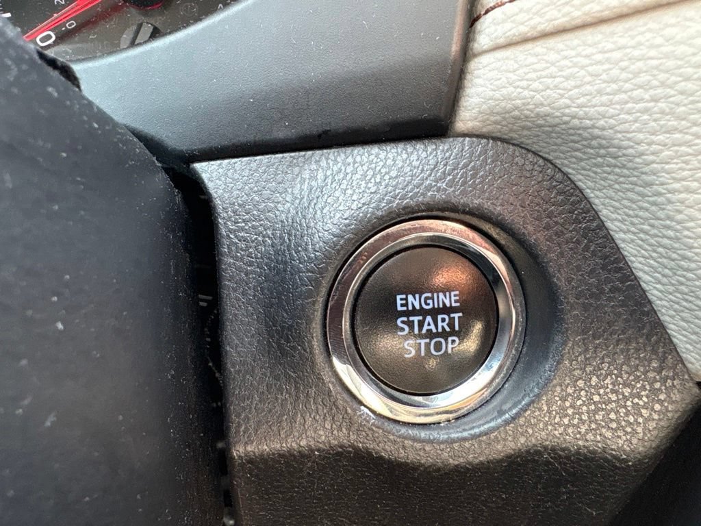 Used 2021 Toyota RAV4 XLE Premium AWD/4WD image 25