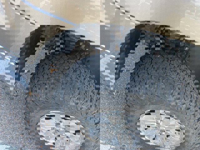 Used 2013 GMC Sierra 1500 SLE w/ Power Tech Package image 8