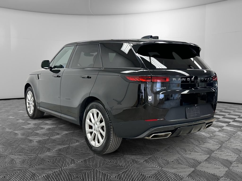 Used 2023 Land Rover Range Rover Sport SE AWD/4WD image 3