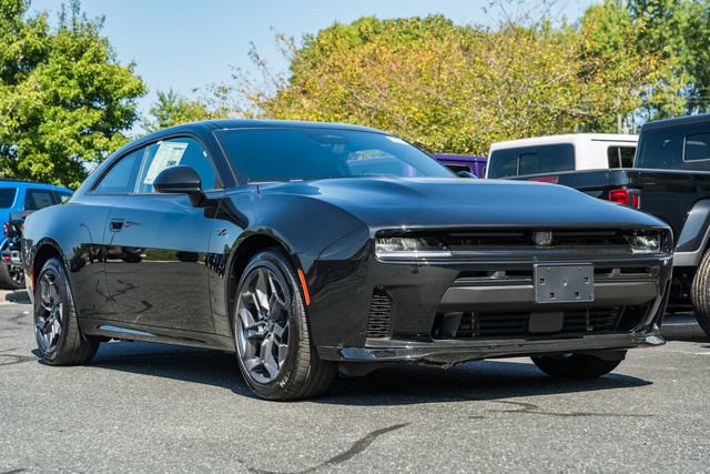New 2027 Dodge Charger R/T w/ Blacktop Package AWD/4WD image 2