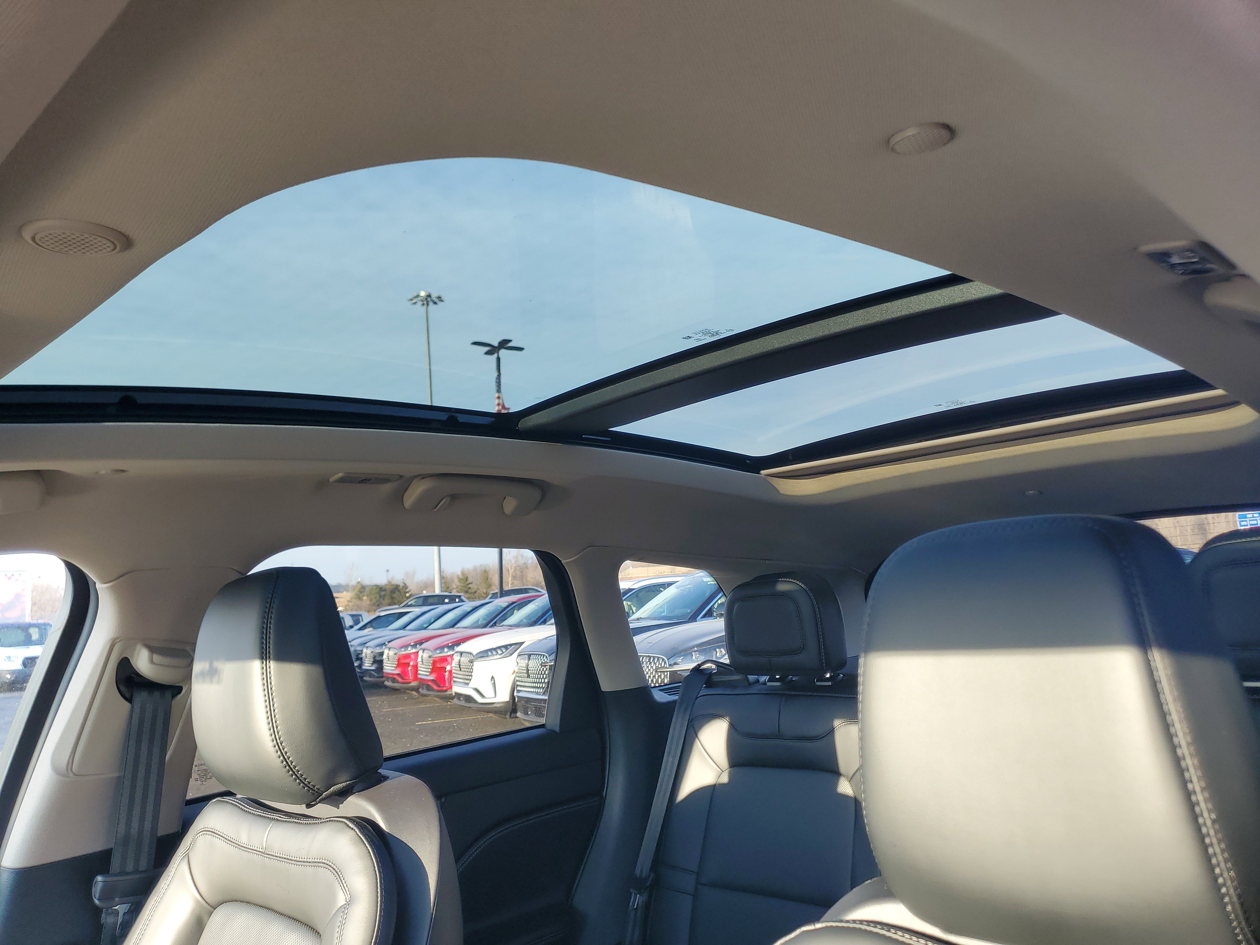 New 2026 Lincoln Corsair Premiere image 11