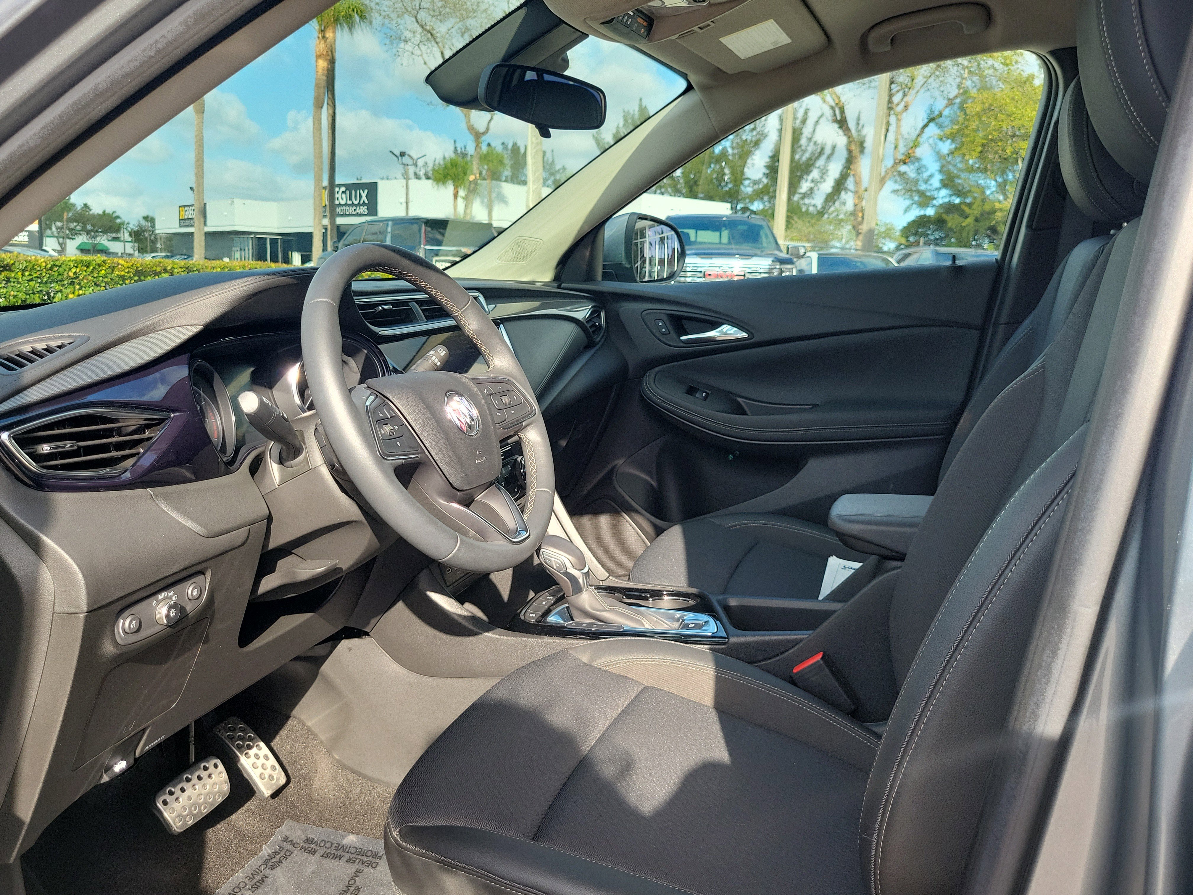 Used 2023 Buick Encore GX Select w/ Sport Touring Package image 11