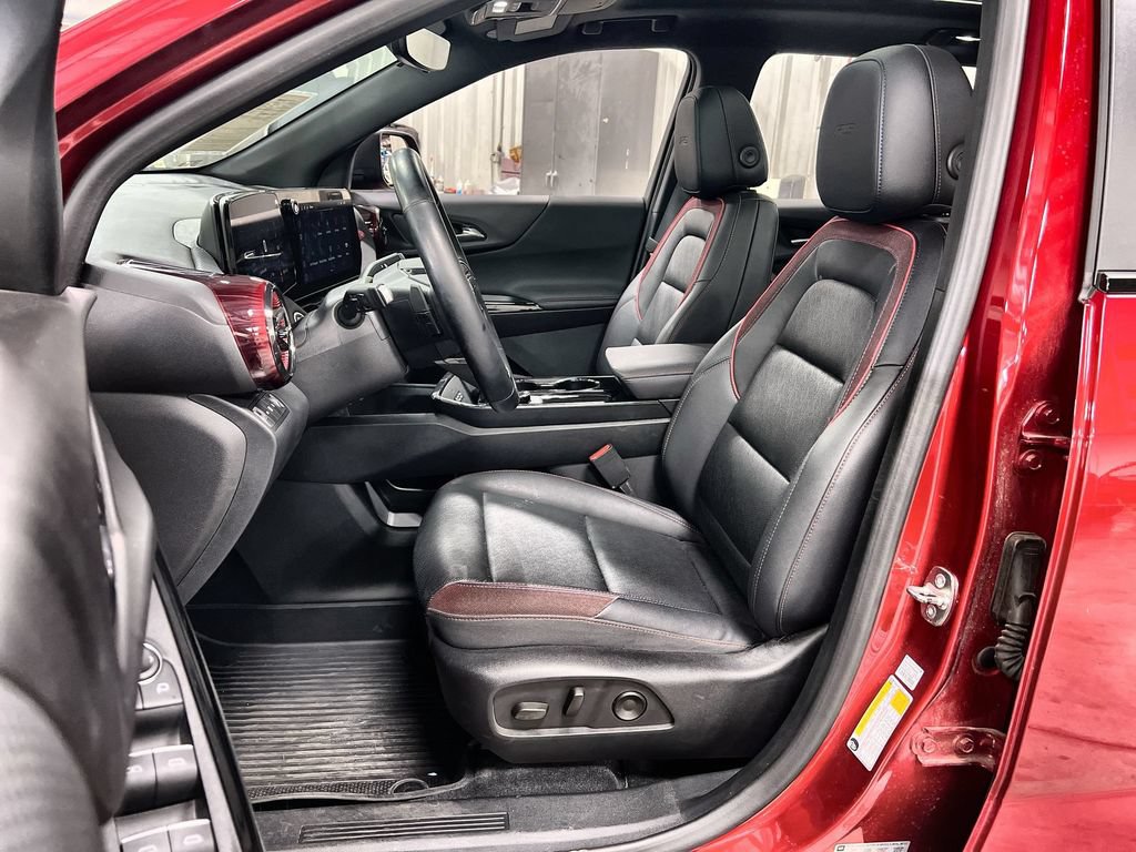 Used 2025 Chevrolet Equinox RS w/ Safety and Technology Package AWD/4WD image 12